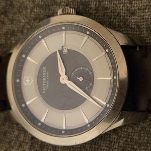 victorinox men's watch